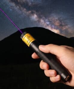 Sterren aanwijzen met de 50 mW paarse laserpointer